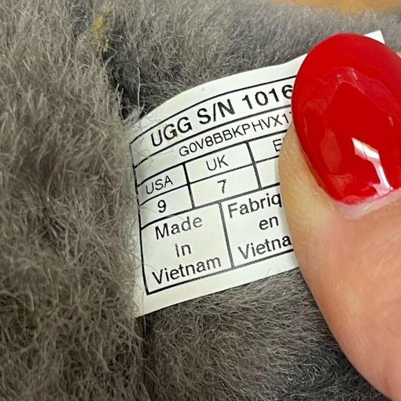 UGG Gray Suede Tall  Classic Boots Size 9 Winter Warm Outdoor - Picture 5 of 9